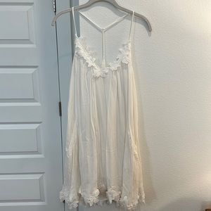 Lush White Casual Dress with Floral Trim